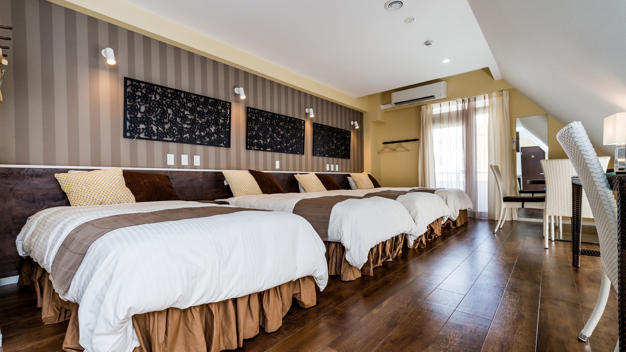 Condominium Resort Naha Living Inn Asahibashi Ekimae Annex Екстер'єр фото